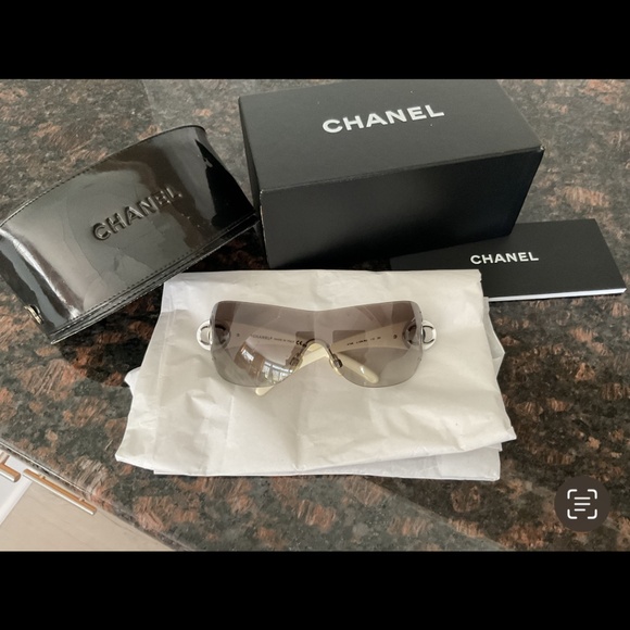 Chanel Sunglasses - Picture 3 of 4